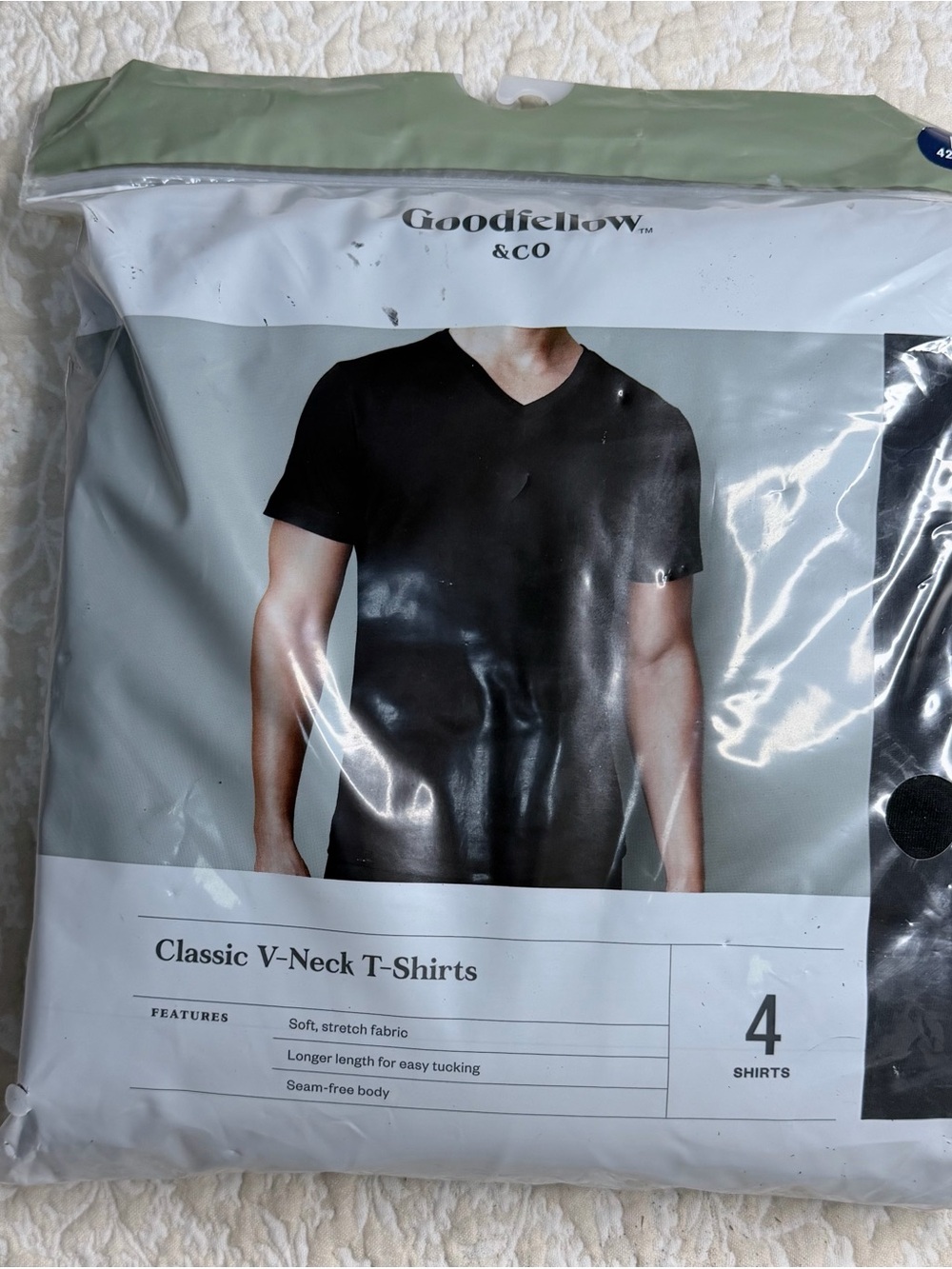 Goodfellow & Co Men’s V-Neck T-Shirt - Black